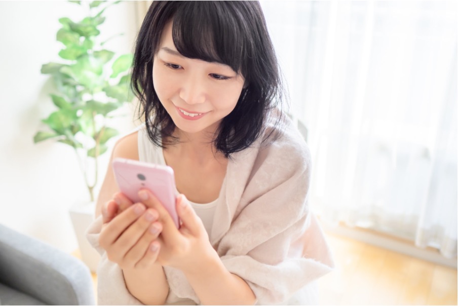 女性、スマホ